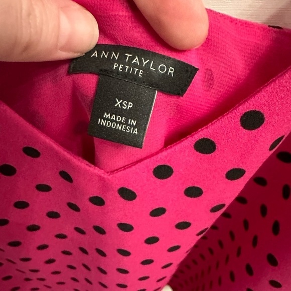 Ann Taylor Petite Women’s Polka Dot Drapey Cami XS P Hot Pink Strappy Tank - Picture 5 of 6